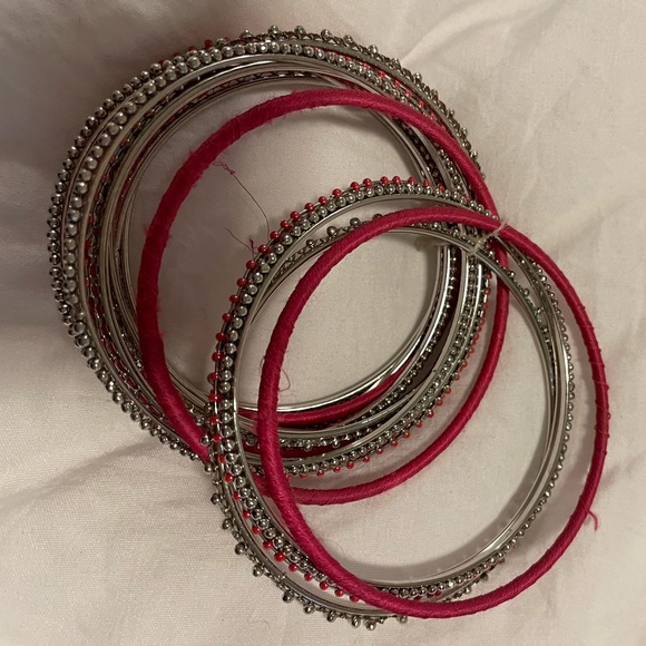 Bracelets - Picture 2 of 5